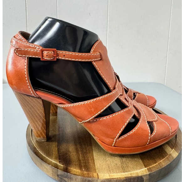 Kenneth Cole Reaction Orange Leather Peep Toe Heeled Womens  Sandals Size 9M - Picture 1 of 11